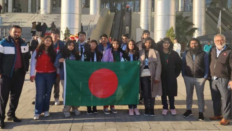 ওয়ার্ল্ড রোবটিকস প্রতিযোগিতায় ব্রোঞ্জ অর্জন করল বাংলাদেশ