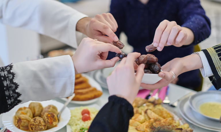 আল্লাহর রহমত ও মাগফিরাতের সময় হল ‘ইফতার’