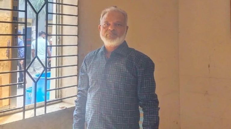 আড়াইহাজারের চেয়ারম্যানের ১৪০০০ কোটি টাকার ব্যাংক লেনদেন আড়াইহাজারের চেয়ারম্যানের ১৪০০০ কোটি টাকার ব্যাংক লেনদেন