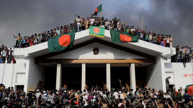 জুলাই আন্দোলন ঘিরে মিথ্যে মামলায় চাঁদাবাজি ও হয়রানির অভিযোগ