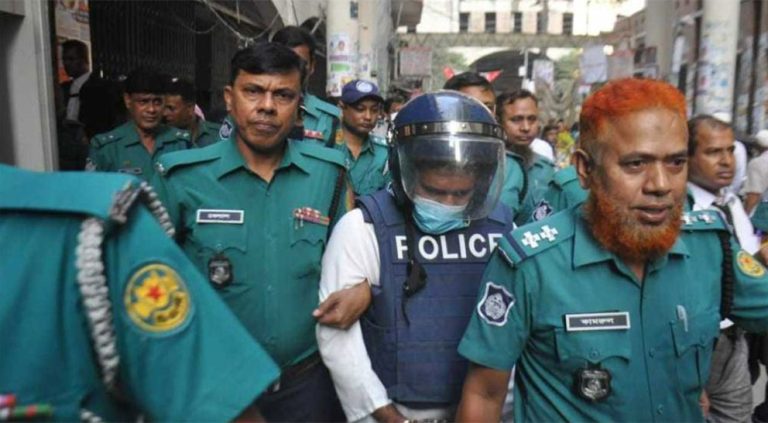 ৩ থানার মামলায় গ্রেপ্তার দেখানো হলো গান বাংলার তাপসসহ ৪ জনকে