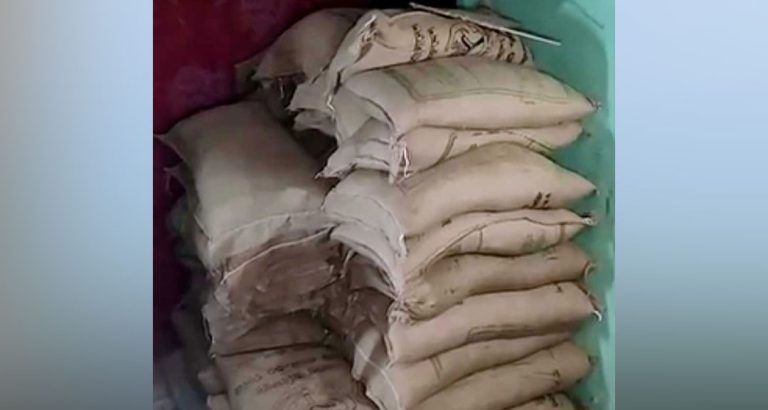 ব্যবসায়ীর বাড়ি থেকে সরকারি ৬৪ বস্তা চাল জব্দ