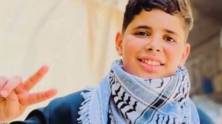 ইসরায়েলি হামলায় প্রাণ গেল ফিলিস্তিনি শিশুশিল্পী হাসান আয়াদের