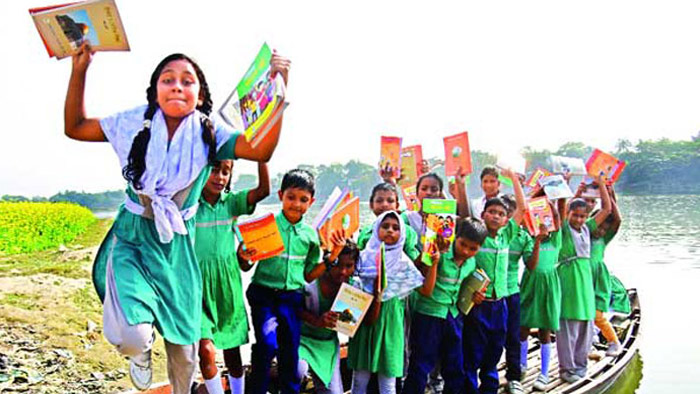 ডিসেম্বরে শিক্ষাপ্রতিষ্ঠানে পাচ্ছে লম্বা ছুটি ১৫ দেশের শিক্ষা নীতির ভিত্তিতে যুগান্তকারী পরিবর্তন আসছে