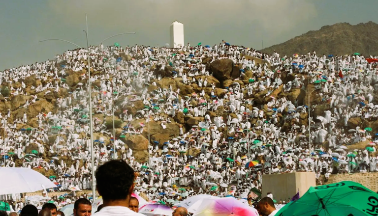 আরাফার একটি রোজায় দুই বছরের গুনাহ মাফ