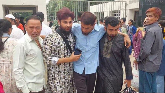 বিডিআর বিদ্রোহ মামলায় কাশিমপুর কারাগার থেকে ২৭ জনের জামিনে মুক্তি বিডিআর বিদ্রোহ মামলায় কাশিমপুর কারাগার থেকে ২৭ জনের জামিনে মুক্তি
