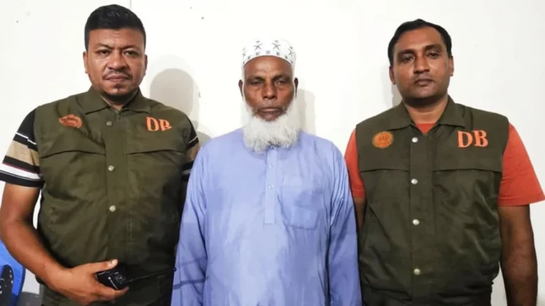 তালগাছ কেটে ৫ শতাধিক বাবুইছানা হত্যার প্রধান আসামি গ্রেফতার তালগাছ কেটে ৫ শতাধিক বাবুইছানা হত্যার প্রধান আসামি গ্রেফতার