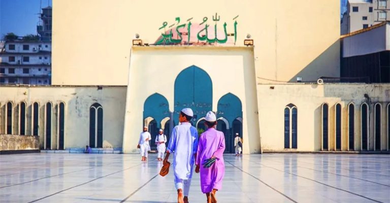 জুমার দিনের ফজিলত পেতে যা করতে হবে জুমার দিনের ফজিলত পেতে যা করতে হবে