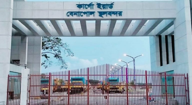 বেনাপোল বন্দরে সার্ভার জটিলতা, ব্যাহত স্বাভাবিক আমদানি রপ্তানি