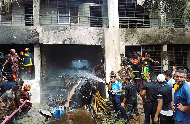 মাইলস্টোন ট্র্যাজেডি: নিহত ২৭ জনের মধ্যে ২৫ জন শিশু | বাংলাদেশ | Citizens Voice