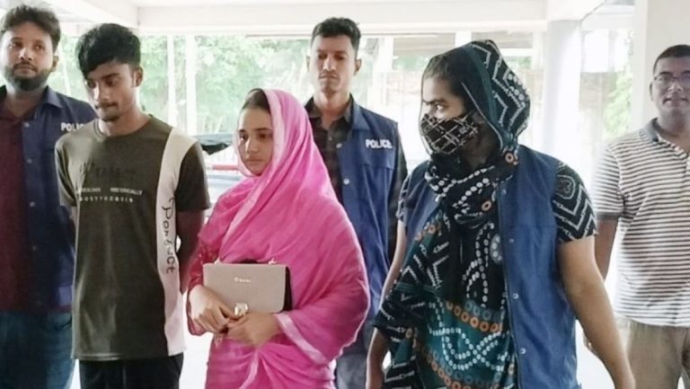 জাল টাকাসহ দেবর-ভাবি আটক লালমোহনে জাল টাকাসহ দেবর-ভাবি আটক