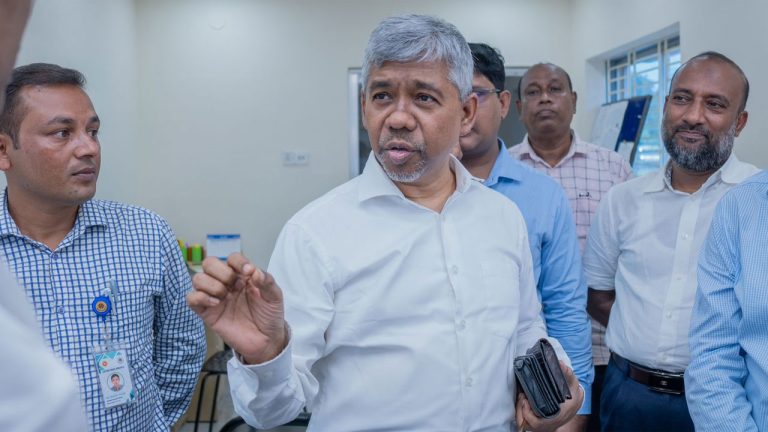 সেবার মান উন্নয়নে বেনাপোলে এনবিআর চেয়ারম্যান