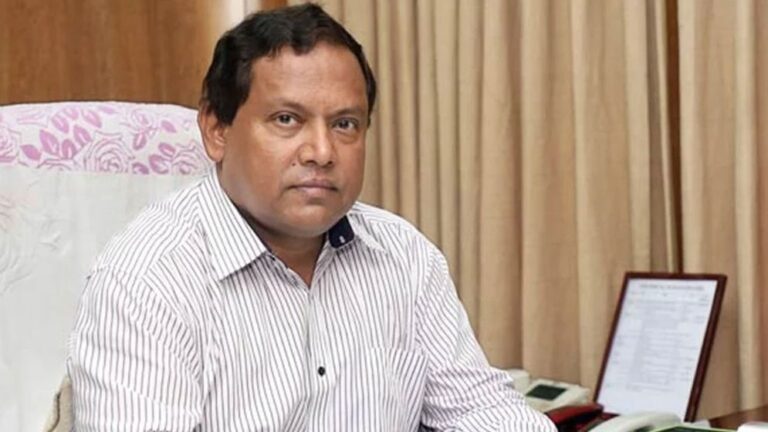 সরকারি ঠিকাদারিতে ২০ হাজার কোটি টাকা লুট ও বিদেশে পাচার কাহিনি মির্জা আজম