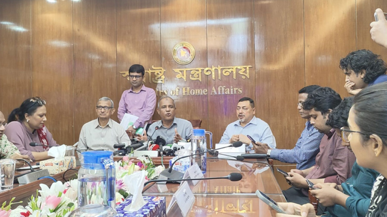 নির্বাচনের আগে লটারিতে এসপি ও ওসিদের বদলি হবে