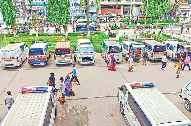 ‘এই গাড়িতেই লাশ নিতে হবে’—অ্যাম্বুলেন্স সিন্ডিকেট