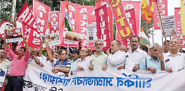 ট্রাম্পের শুল্কে ভারতের অর্থনীতি কতটা বিপন্ন?