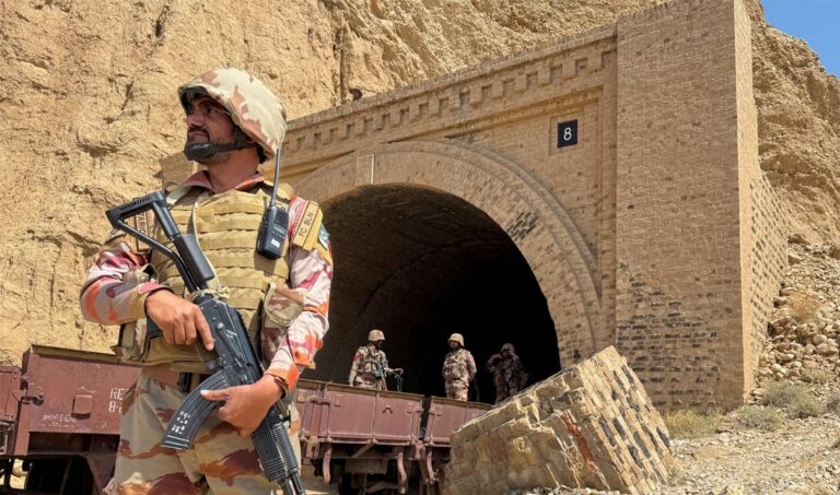 বেলুচিস্তানের ইন্টারনেট সংযোগ বিচ্ছিন্ন করল পাকিস্থান