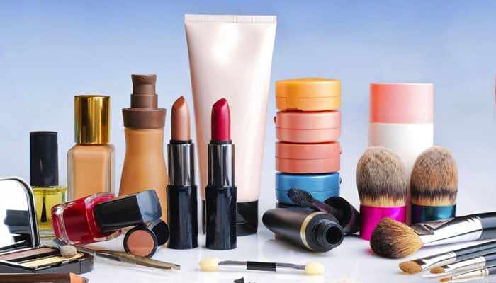 ভেজাল কসমেটিকসে বাজার সয়লাব : আইন আছে কিন্তু বাস্তবতা কি বলছে?
