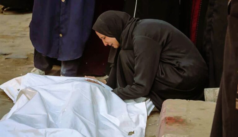 গাজায় আবারো ইসরায়েলি হামলায় নিহত ৭০