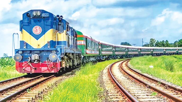 রেলের ৯০০০ কোটি টাকার প্রকল্পে পদে পদে অনিয়মের ছায়া