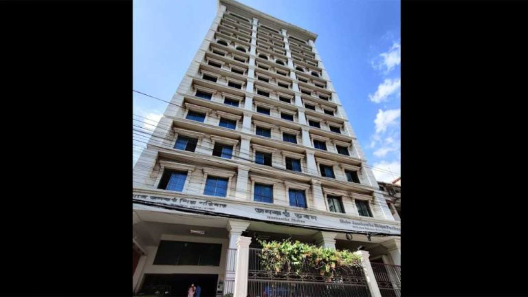 জনকণ্ঠ দখলচেষ্টা: মালিকপক্ষের বিরুদ্ধে মামলা