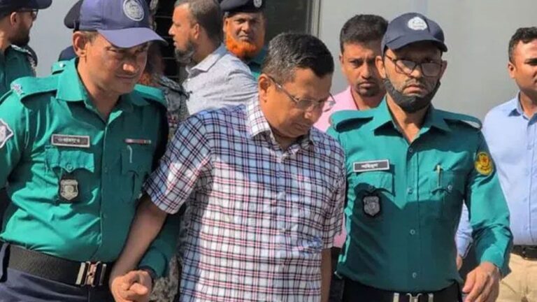 ট্রাইব্যুনালে অশ্রুসজল চোখে ক্ষমা চাইলেন সাবেক আইজিপি