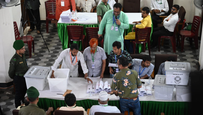 আমি নিজে তাকে ভোট দিয়েছি তারপরও সে একটি ভোটও পেল না, এটা বিস্ময়কর