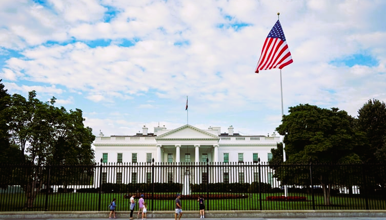 শাটডাউন দীর্ঘায়িত হলে সরকারি কর্মীদের ছাঁটাই হতে পারে: হোয়াইট হাউস
