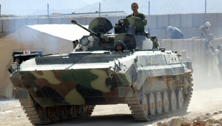 পাকিস্তান সীমান্তে ট্যাংক-অস্ত্র মোতায়েন করেছে আফগানিস্তান