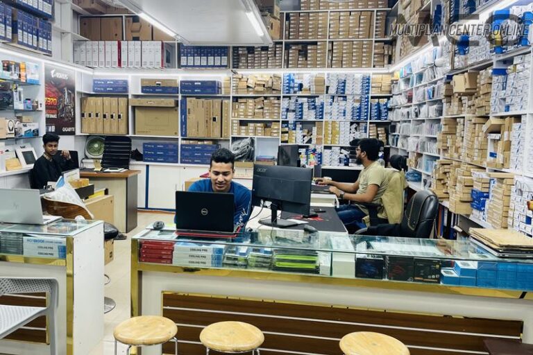 ঢাকার কম্পিউটার বাজারে দাম অপরিবর্তিত, বিক্রি কমেছে