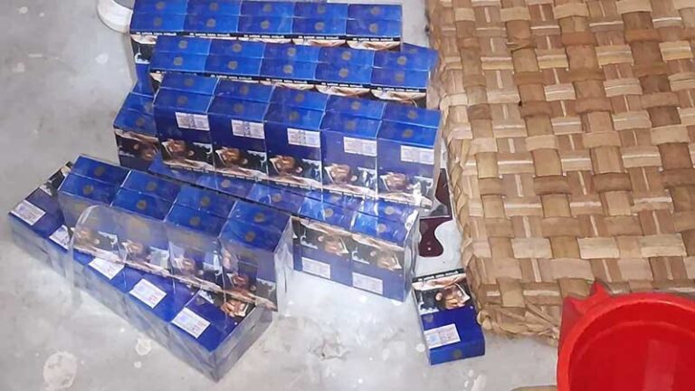 বরিশালে ১.৫ কোটি টাকার নকল ব্যান্ডরোলযুক্ত সিগারেট জব্দ