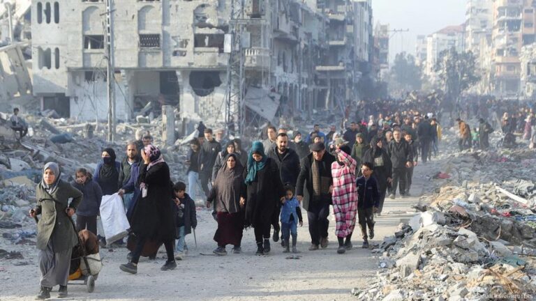 গাজায় সেনা পাঠানোর পথে পাকিস্তান গাজায়