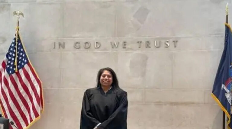 যুক্তরাষ্ট্রে প্রথম বাংলাদেশি বংশোদ্ভূত হলেন বিচারপতি