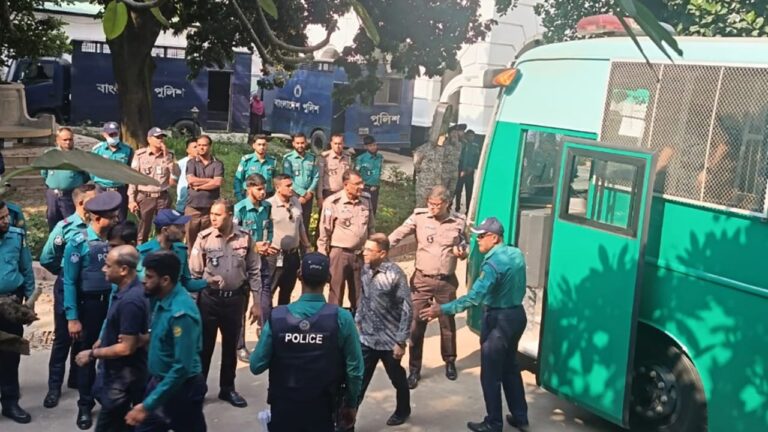 হাসিনা-সেনা কর্মকর্তাদের বিরুদ্ধে অভিযোগ গঠনের শুনানি ডিসেম্বরের শুরুতে