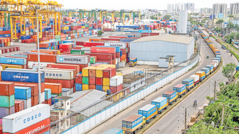 বিশ্বমানের বন্দর হবে চট্টগ্রাম, সক্ষমতা বাড়বে চারগুণ