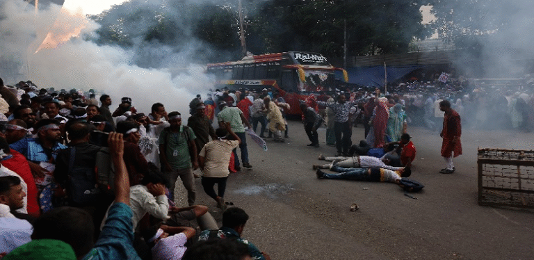তিন দফা দাবিতে প্রাথমিক শিক্ষকদের কর্মবিরতি শুরু