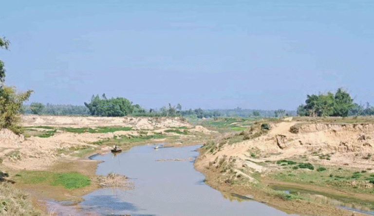 নদী রক্ষায় এখনই প্রয়োজন রাজনৈতিক অঙ্গিকার