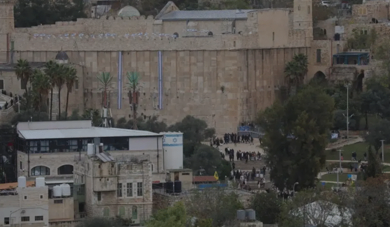 ইব্রাহিমি মসজিদ মুসলমানদের জন্য বন্ধ ঘোষণা