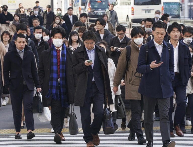 জাপানের অর্থনীতি সংকুচিত, গতি ফেরাতে প্রণোদনা প্যাকেজে ভরসা