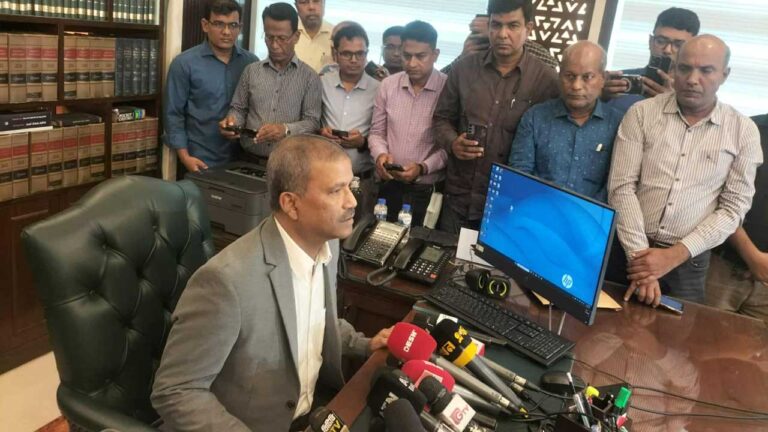 শেখ হাসিনাকে ফেরাতে আবারো চিঠি পাঠাব: আইন উপদেষ্টা