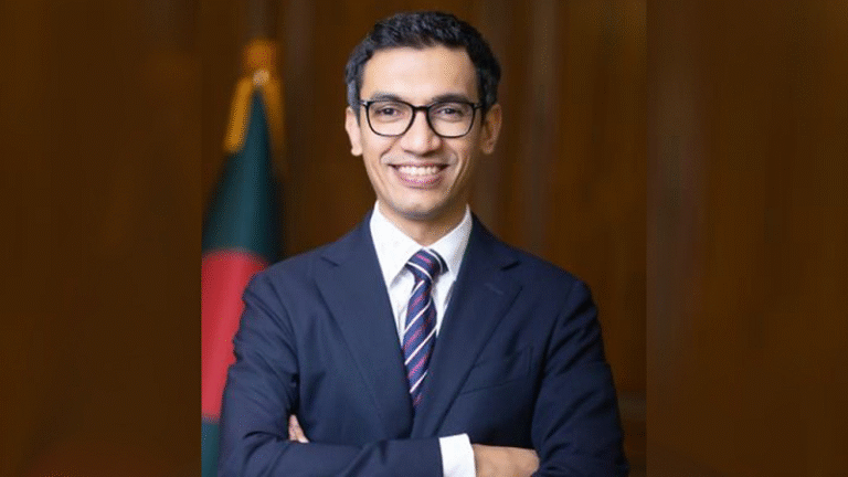 বন্দরে দুর্নীতি রোধ, দক্ষতা বৃদ্ধি ও বিদেশি অপারেটর আনা মূল লক্ষ্য