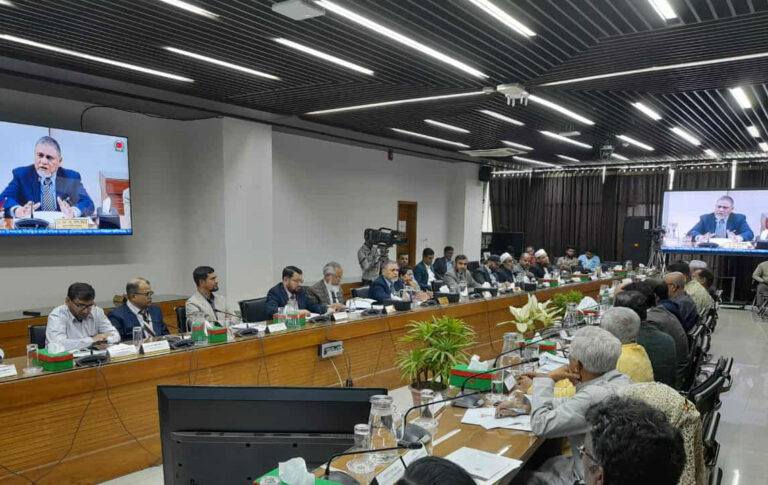 রাজনৈতিক দলগুলোর সহযোগিতা ছাড়া নির্বাচন প্রশ্নবিদ্ধ হতে পারে: সিইসি