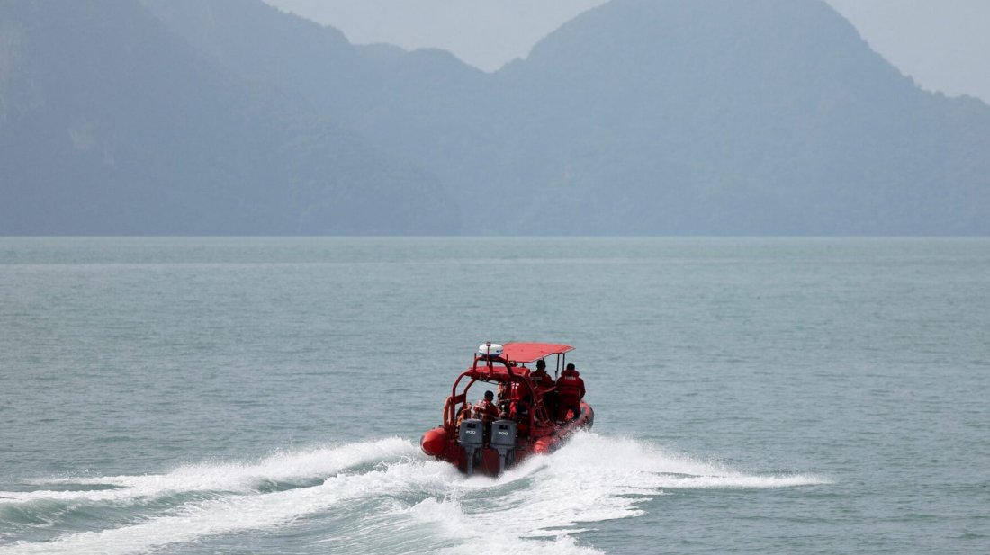 সমুদ্রে ডুবে গেল রোহিঙ্গা অভিবাসীবাহী নৌকা, নিহত ১১