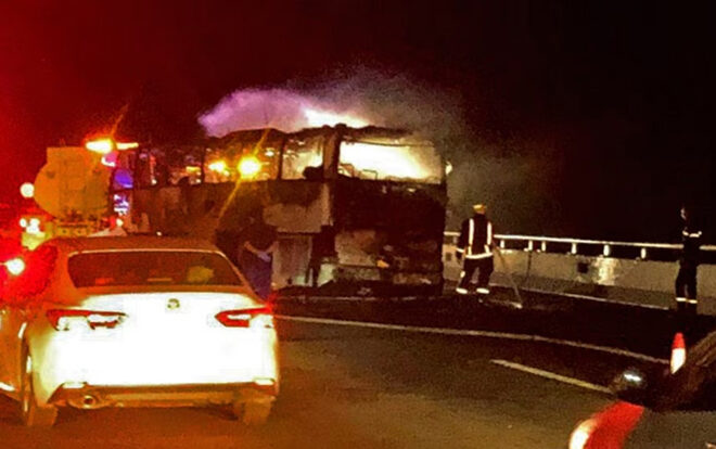 মক্কা থেকে মদিনার পথে ভয়াবহ বাস দুর্ঘটনায় ৪২ ভারতীয় নিহত