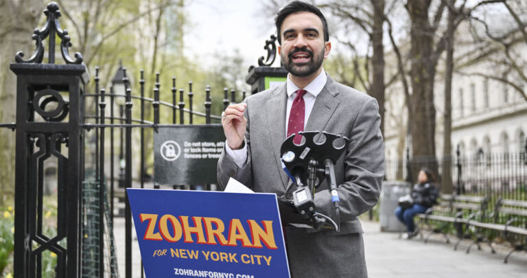 যুক্তরাষ্ট্রে প্রেসিডেন্ট হওয়া মামদানির জন্য অসম্ভব কেন?