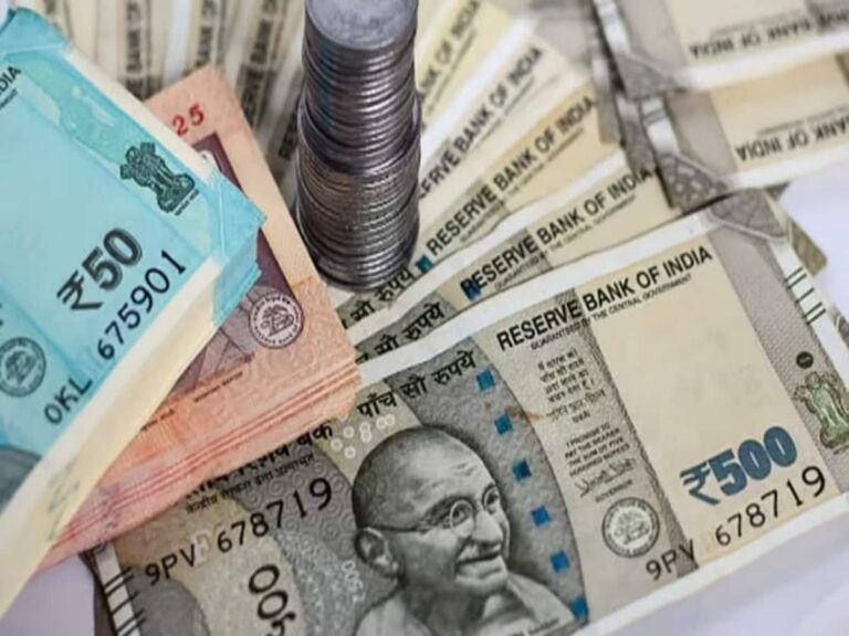 ডলারের তুলনায় ভারতীয় রুপির দাম কমেছে রেকর্ড মাত্রায়