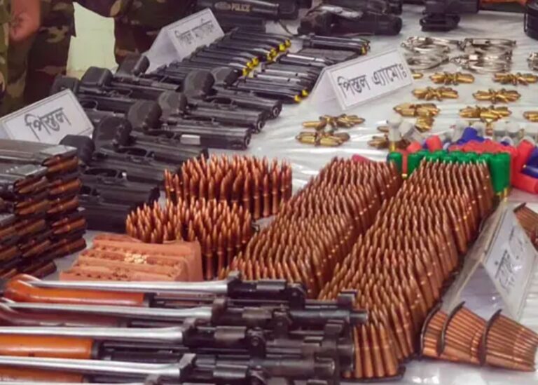 অস্ত্র ও গোলাবারুদ প্রবেশ রোধে বিশেষ সতর্কতা