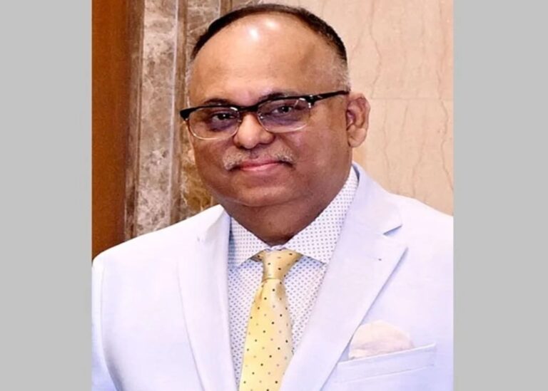 সুপ্রিম কোর্টের বিচারপতিকে অপসারণে ব্যবস্থা নেয়ার আবেদন