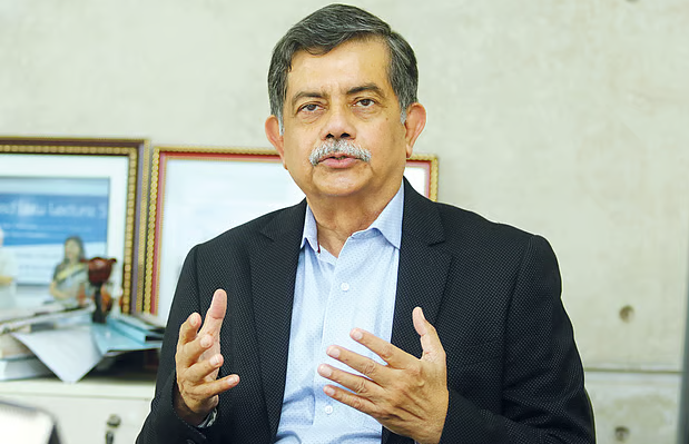 পরীক্ষা বন্ধ রাখলে শাস্তি অনিবার্য: শিক্ষা উপদেষ্টা