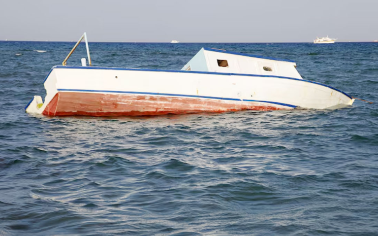 গ্রিস উপকূলে নৌকাডুবিতে ১৮ অভিবাসনপ্রত্যাশী নিহত